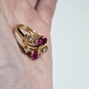 *Sale* Avon vintage gold tone pink rhinestone ring